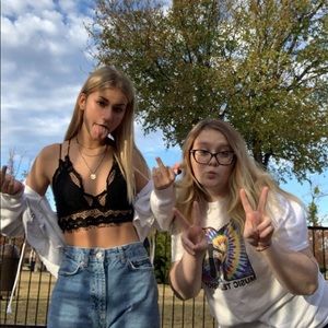 Meet your Posher, Amelia